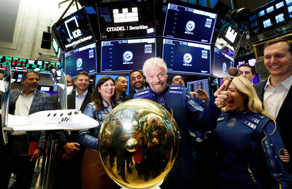 Virgin Galactic comenzará sus vuelos comerciales al espacio a finales de junio