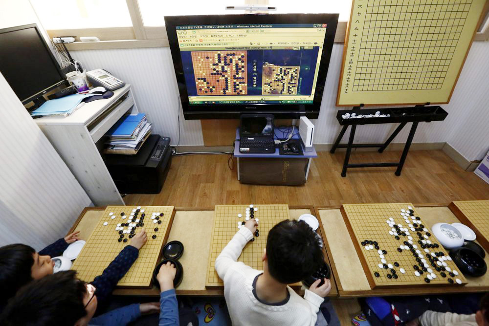 Inteligencia artificial causa soledad e insomnio entre trabajadores, según la APA