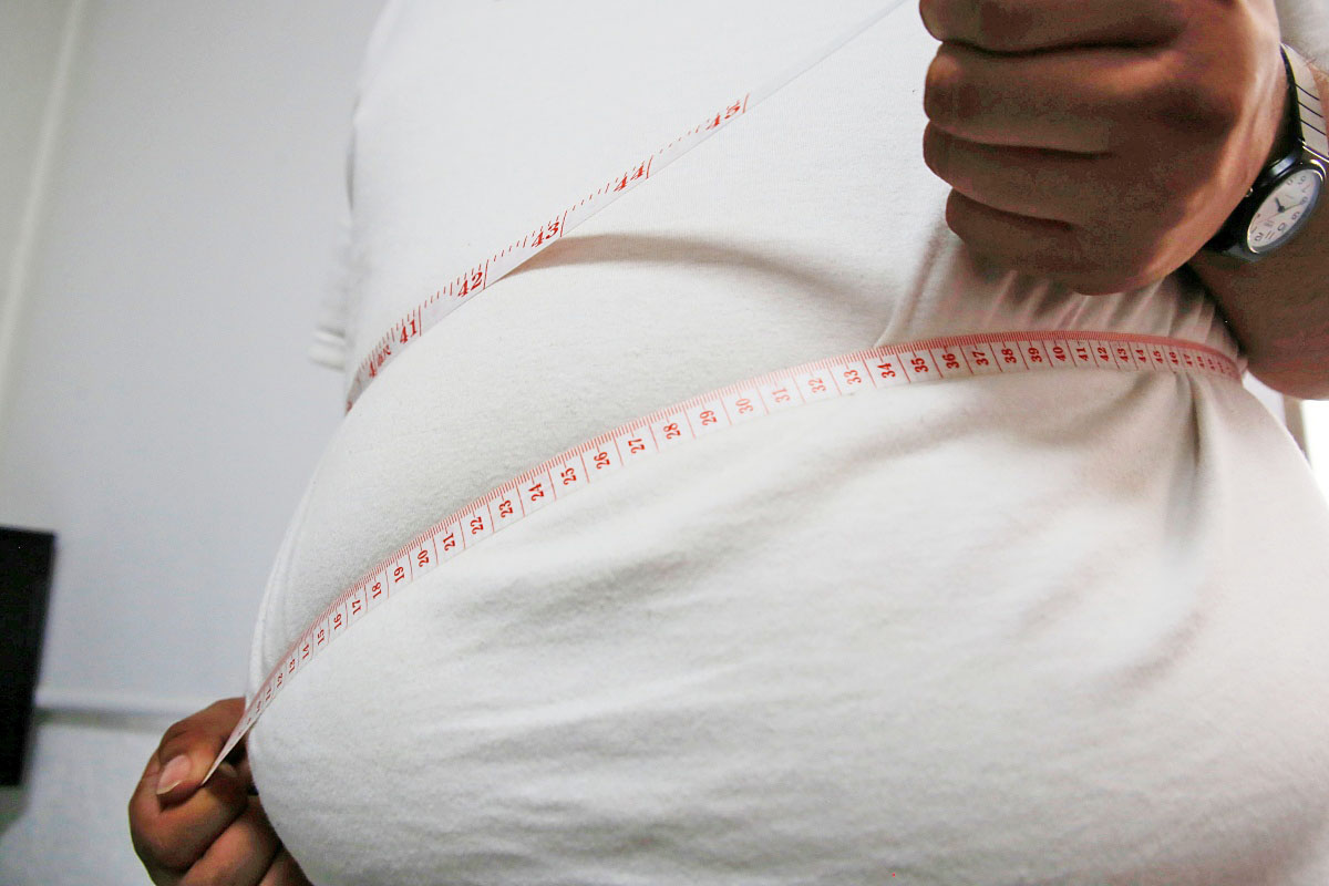 Los peligros de la grasa abdominal y cómo eliminarla