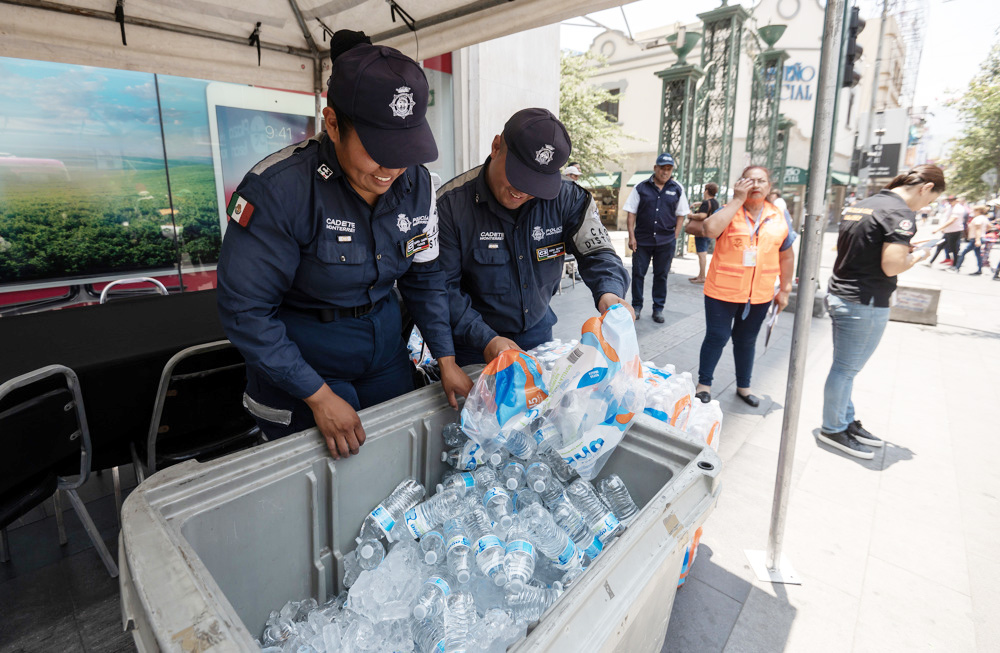 Autoridades del norte de México instalan “estaciones de enfriamiento” ante la ola de calor