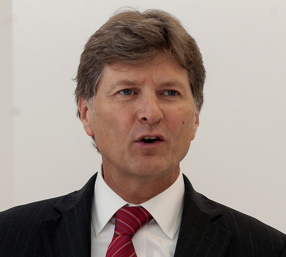 El exsecretario Enrique de la Madrid se registra como aspirante presidencial de México