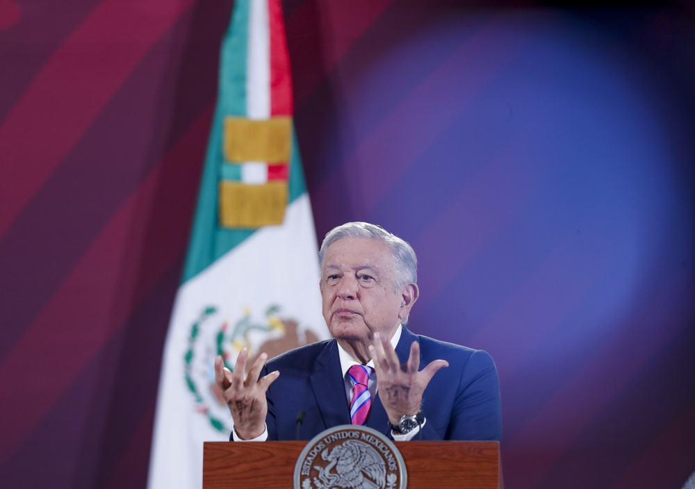 López Obrador pide a Zuckerberg evitar la manipulación en su primer mensaje en Threads