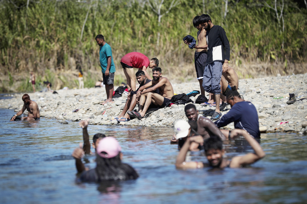 Más de 200.000 migrantes atravesaron la selva del Darién en 2023, un dato sin precedentes