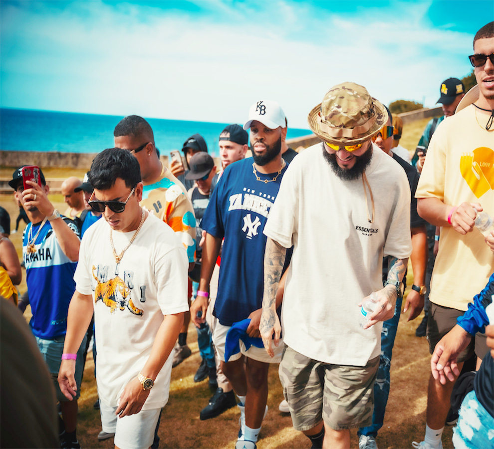 Farruko realiza una marcha de esperanza y fe ofrece un show en adoración a Dios