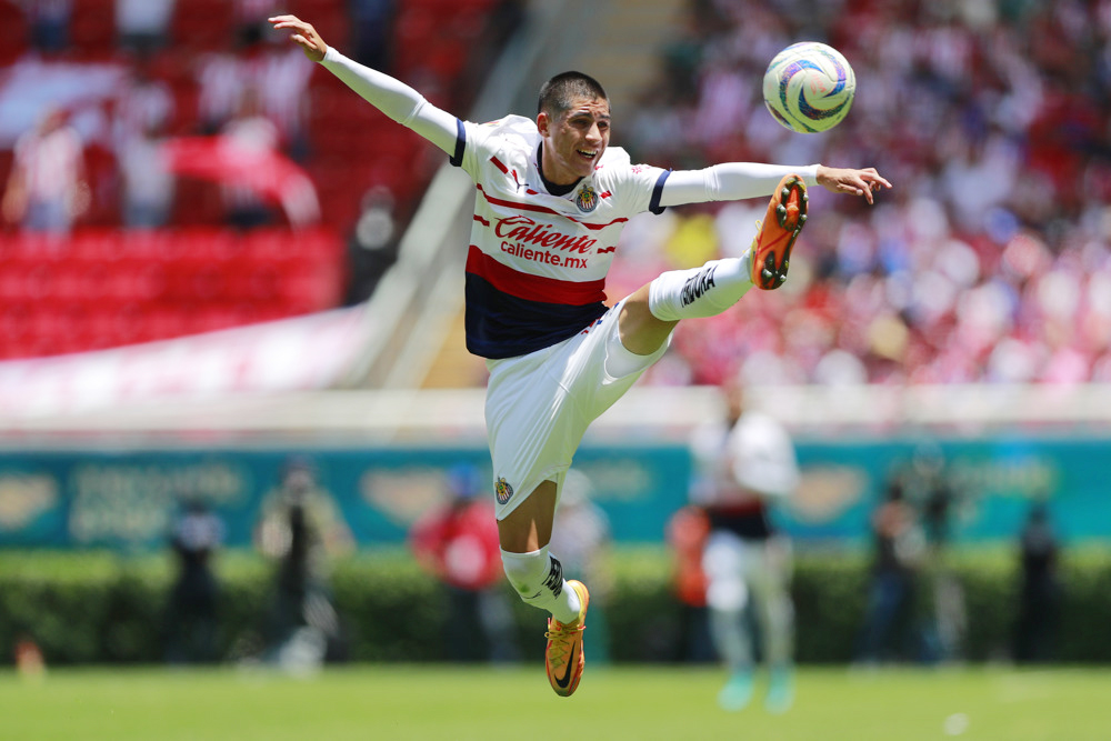 Guadalajara lidera en México y el paraguayo Carlos González encabeza la lista de goleadores