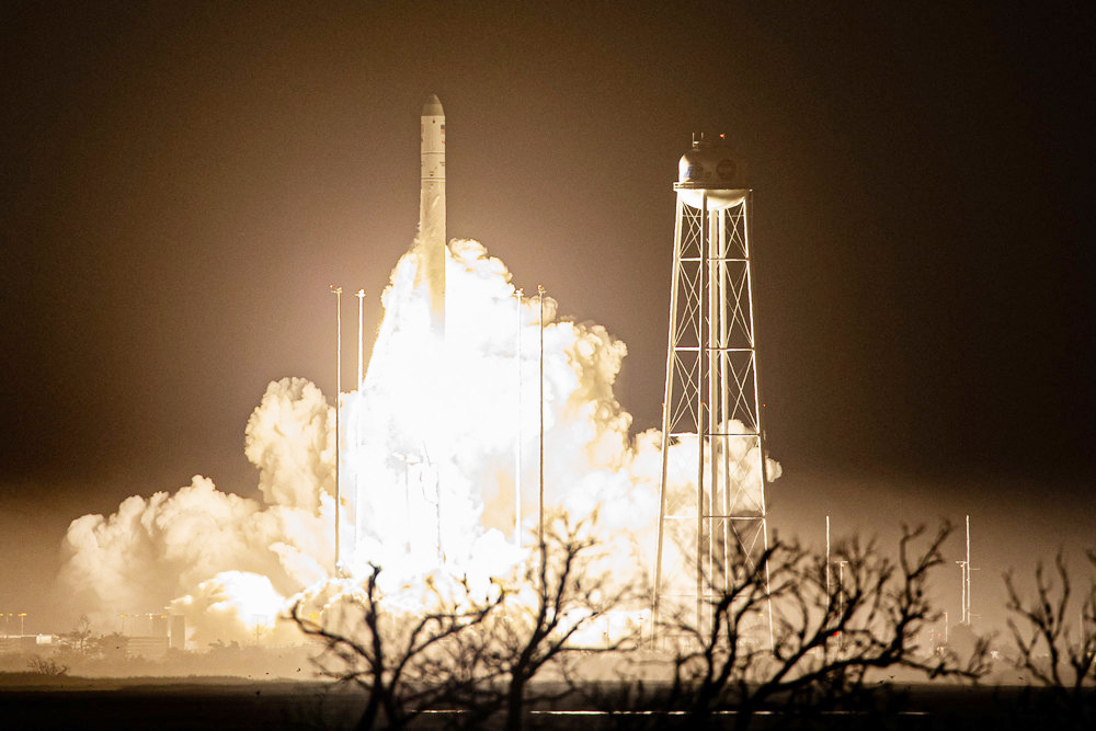 La próxima misión de Northrop Grumman llevará ciencia, poesía y arte digital a la EEI