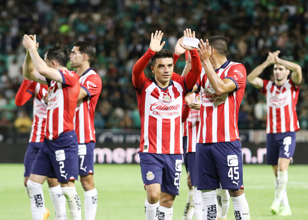 El Guadalajara del serbio-español Paunovic lidera el Apertura mexicano