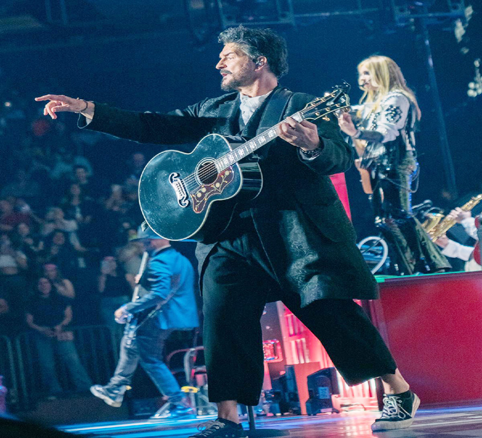 RICARDO ARJONA único cantautor  que ha logrado 5 arenas Sold Out en Miami y 2 Sold Out seguidos en el Madision Sqaure Garden de NY.