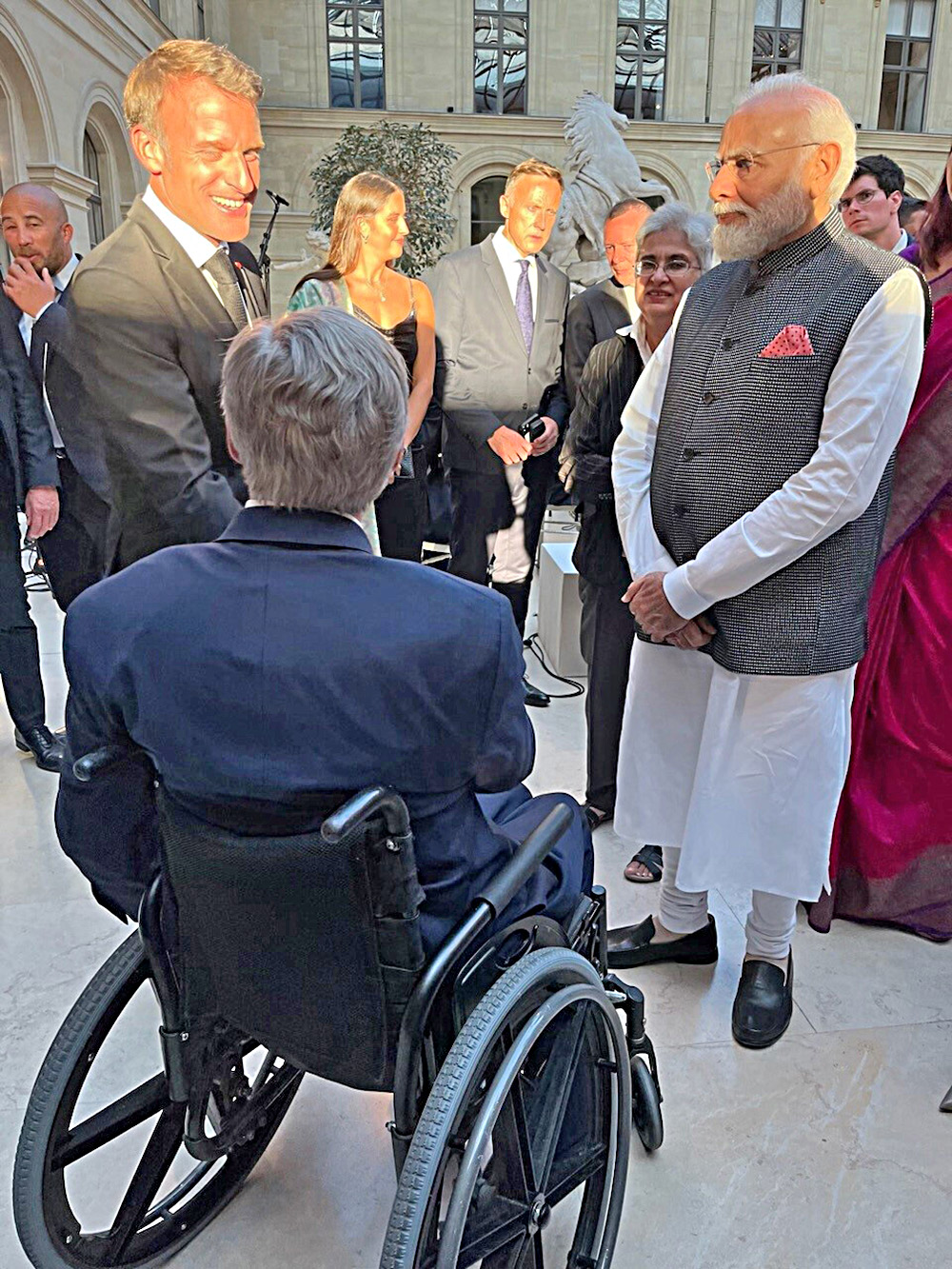 Abbott se reúne con el presidente francés Macron, y el primer ministro de la India Modi