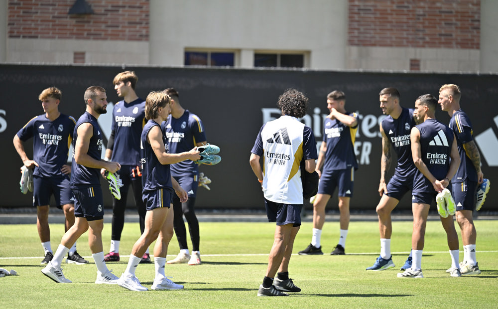 El Madrid se entrena en Los Ángeles con Vinícius como favorito de la afición californiana