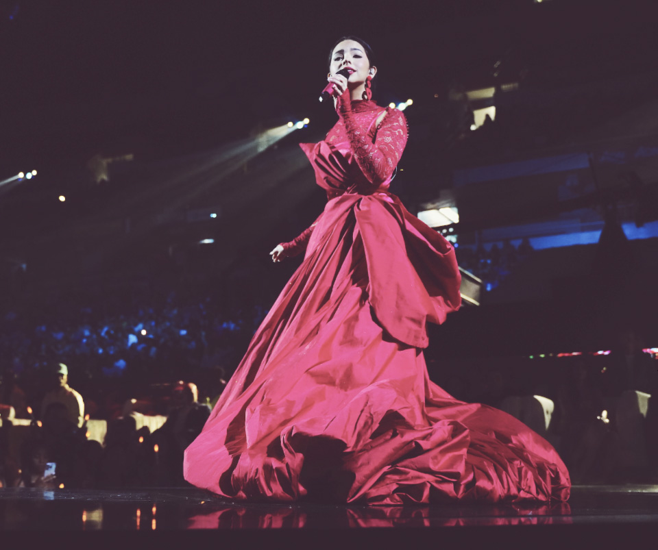 Ángela Aguilar se lleva la noche en los Premios Juventud