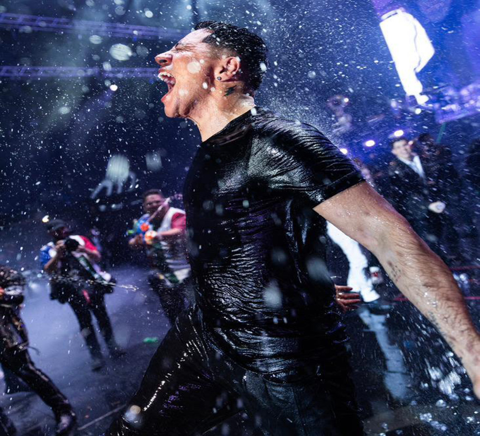 Eduin Caz celebró su cumpleaños número 30 en Costa Rica ante más de 30 mil personas