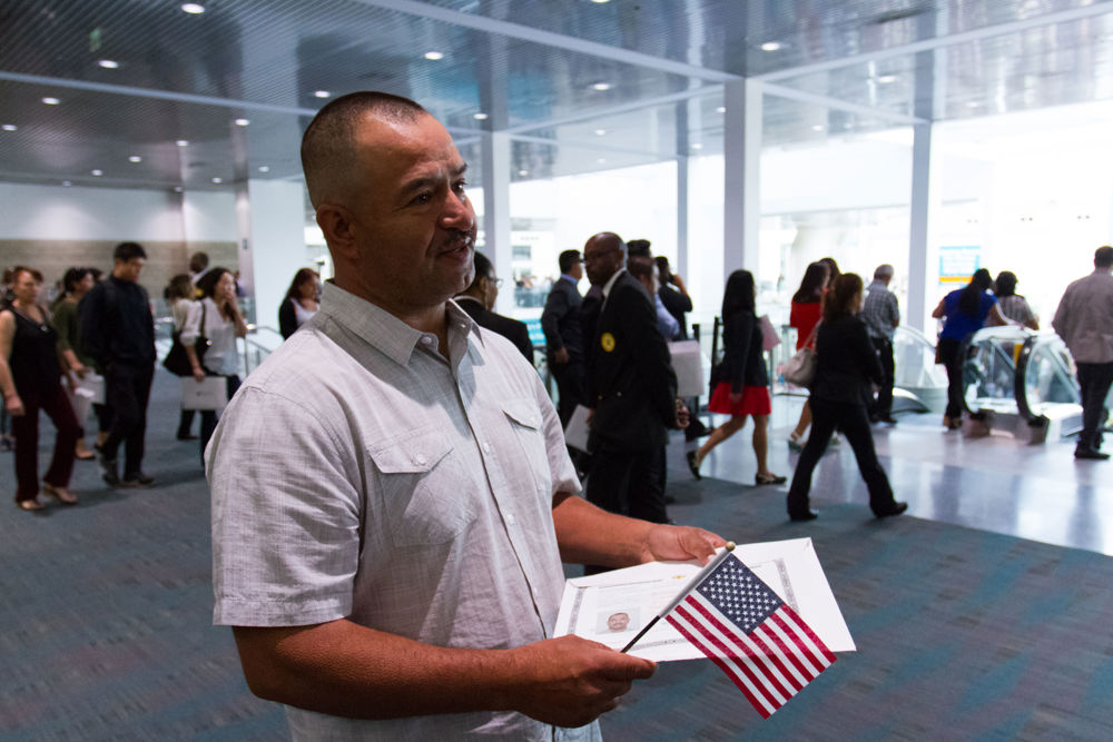 USCIS lanza formulario en línea para que usuarios soliciten citas en persona