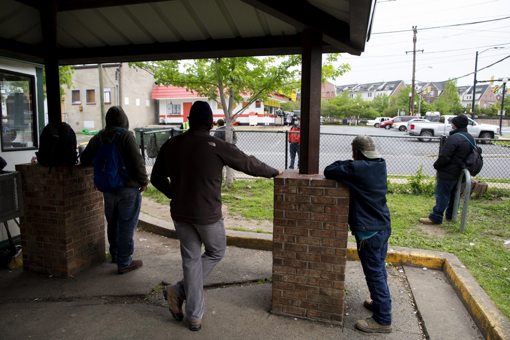 Baja a 230.000 la cifra semanal de solicitudes de subsidio por desempleo en EE.UU.