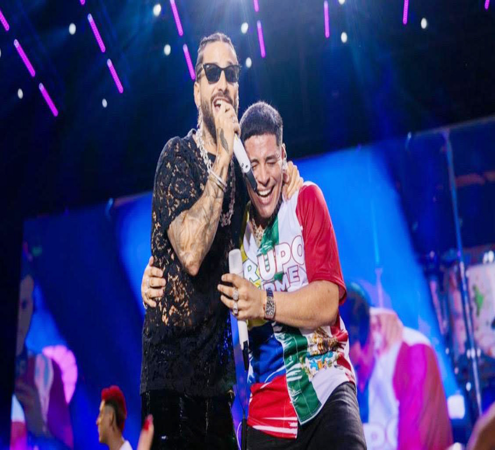 Grupo Firme cierra su gira con éxito en Colombia e invita a Maluma al escenario