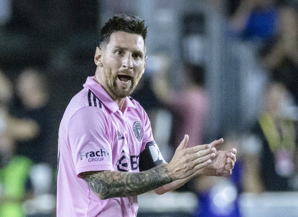 Messi juega a otro deporte