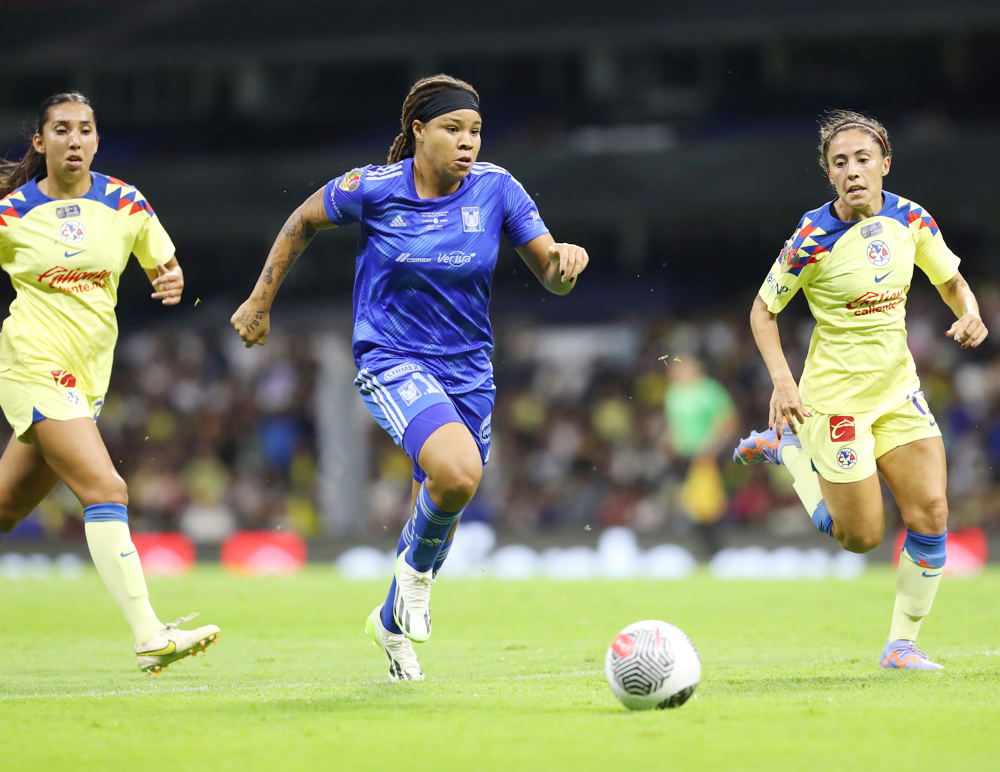 Mia Fishel pasa del Tigres al Chelsea