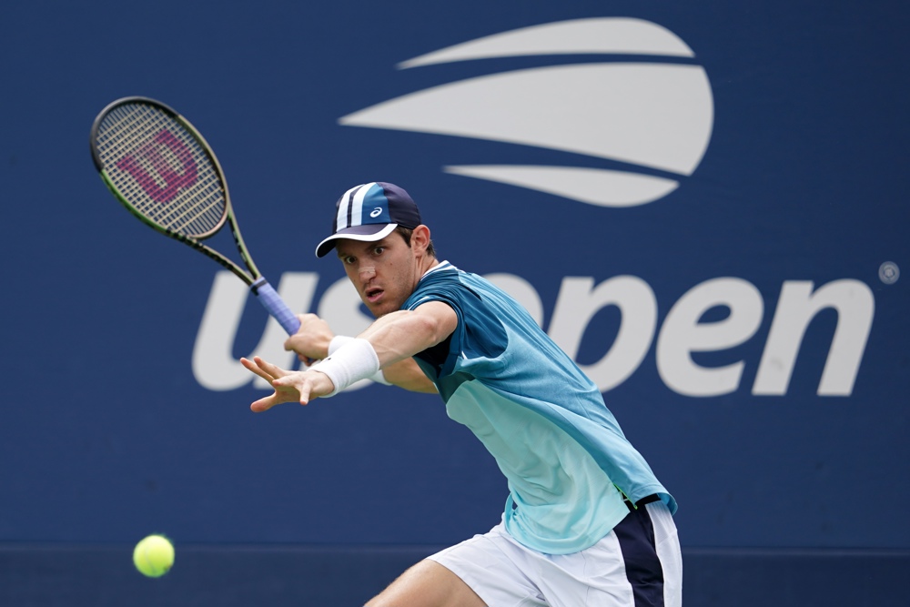 El chileno Nicolás Jarry avanza a la segunda ronda del US Open