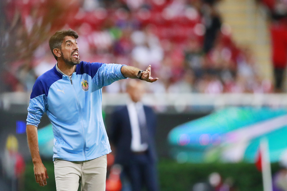 El Guadalajara del hispano serbio Paunovic recibe al Santos del colombiano Preciado