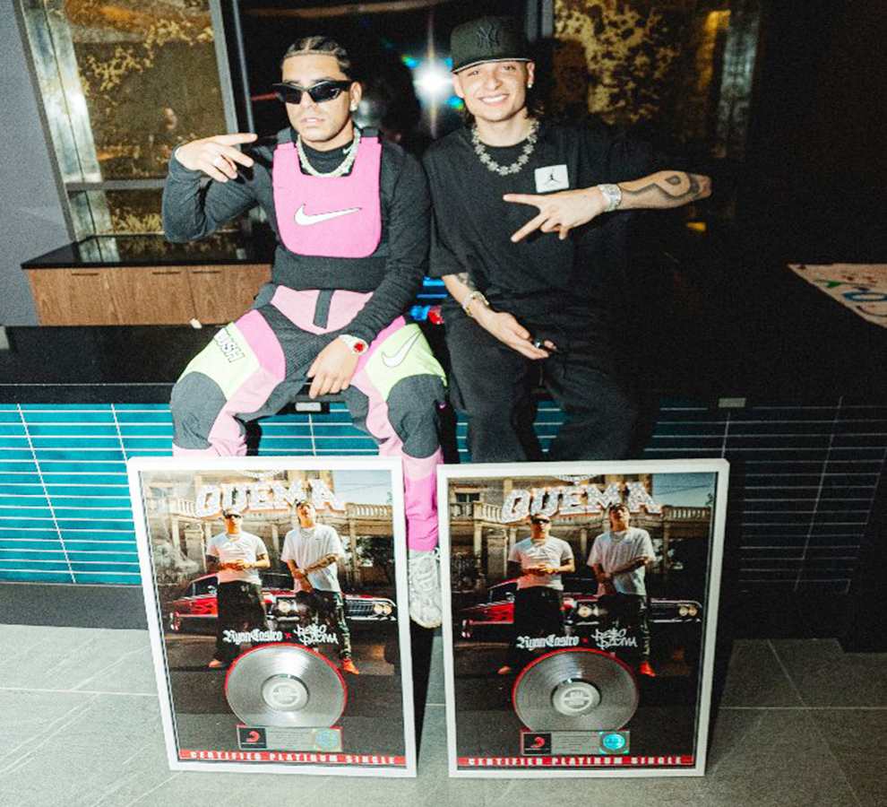 RYAN CASTRO canta “Quema” en vivo por primera vez junto a Peso Pluma