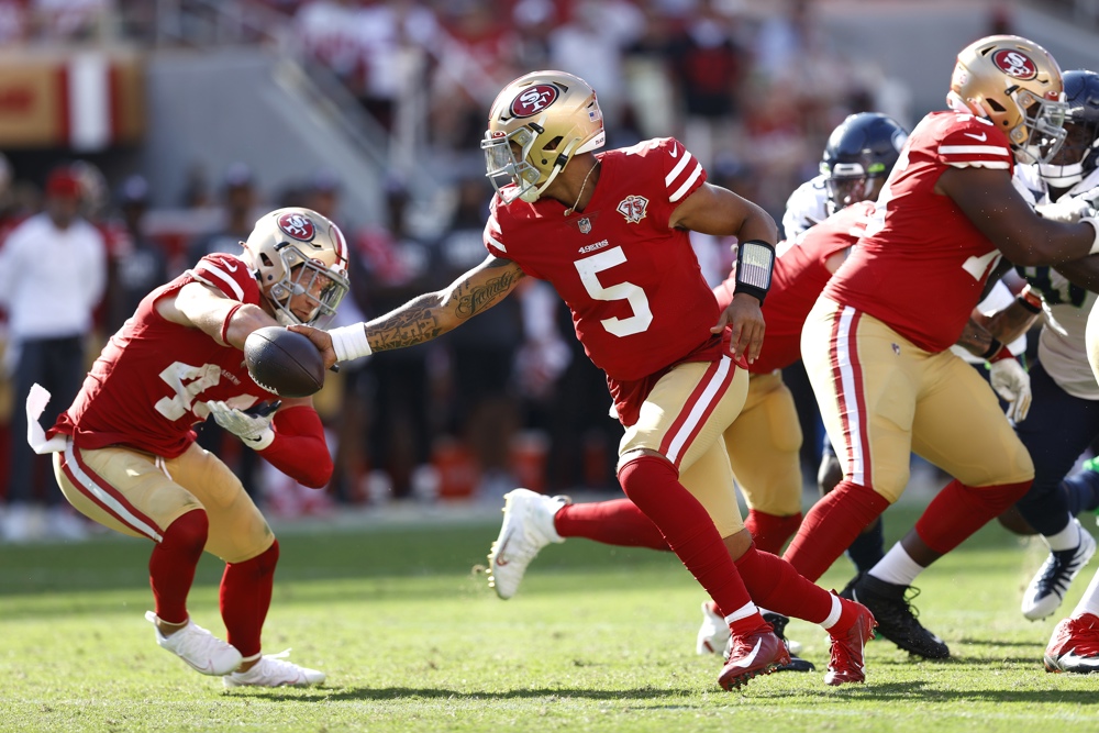 Los 49ers dicen que Trey Lance está devastado por ser relegado a tercer ‘quarterback’