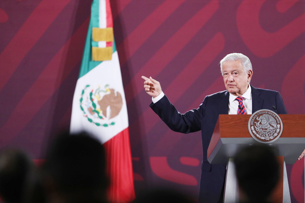 López Obrador pide perdonar al grupo Yahritza y su Esencia tras polémica sobre México
