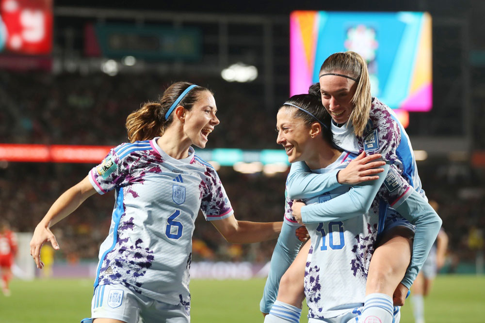 La selección femenina de EE.UU. apoya a Hermoso y pide acabar con el acoso laboral