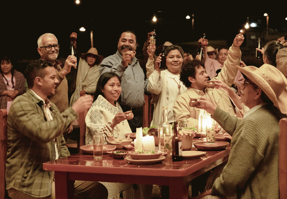 Un pueblo mexicano se une para construir su destino en “La gran seducción”