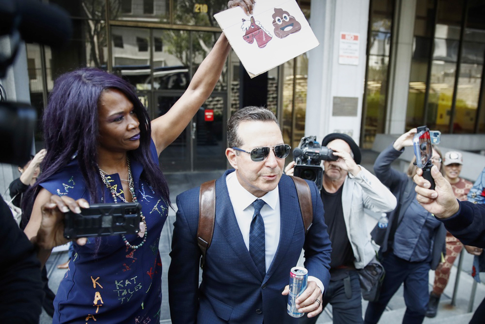 Condenan al rapero Tory Lanez a 10 años de cárcel por disparar a Megan Thee Stallion