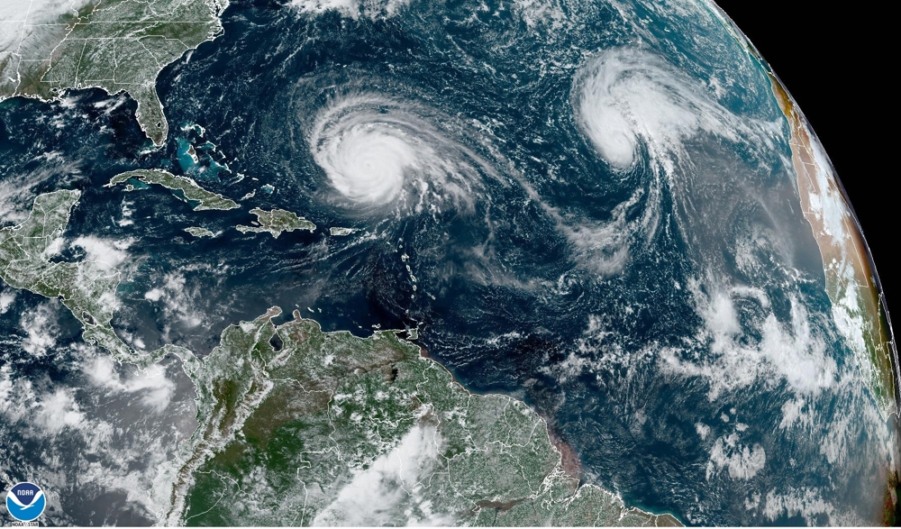 Lee prosigue como un huracán mayor en el Atlántico y Margot está cerca de ser huracán