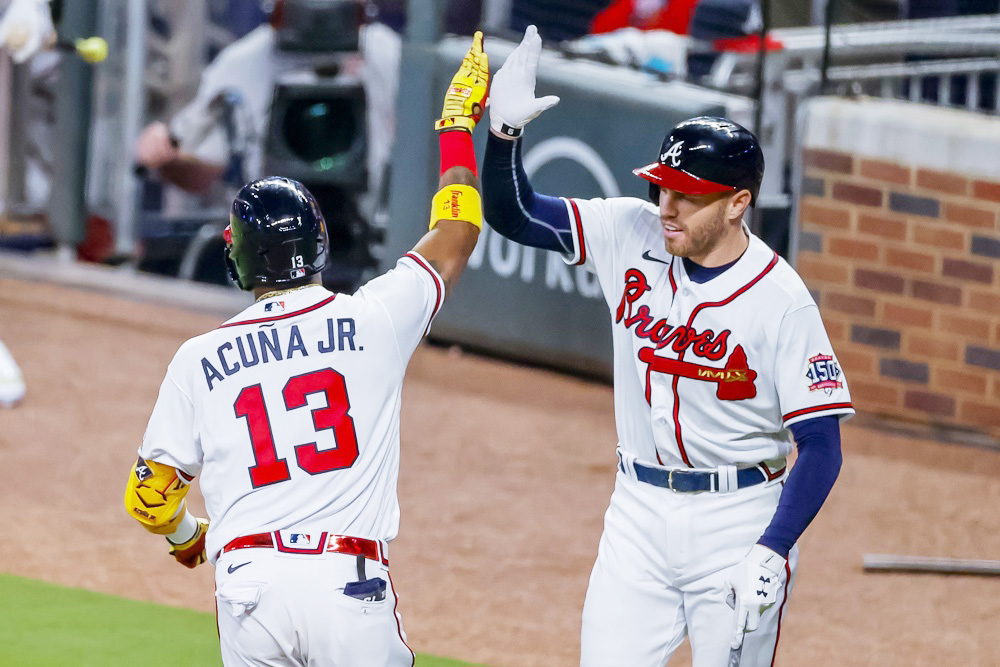 Los Bravos sellan el primer billete para la postemporada de la MLB, con Acuña de nuevo decisivo