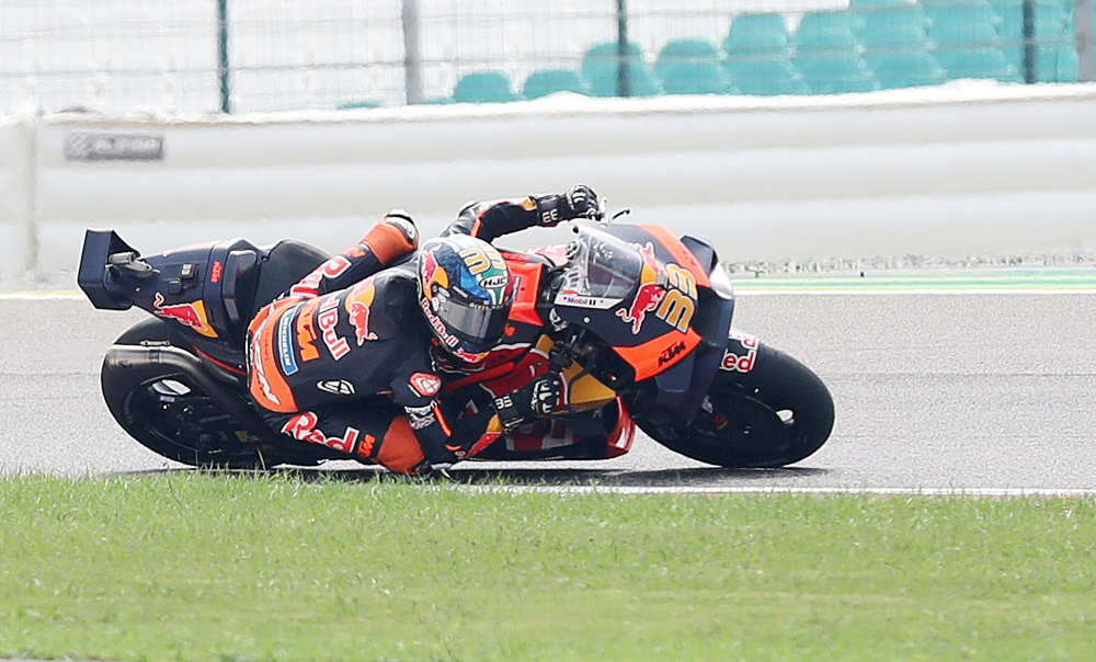 Binder, Chantra y Masiá controlan el primer día en Motegi