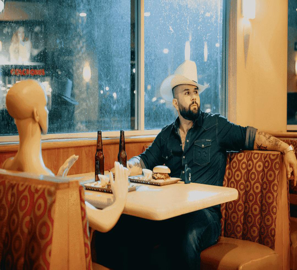 “Indispensable” el nuevo video oficial de Carin Laón