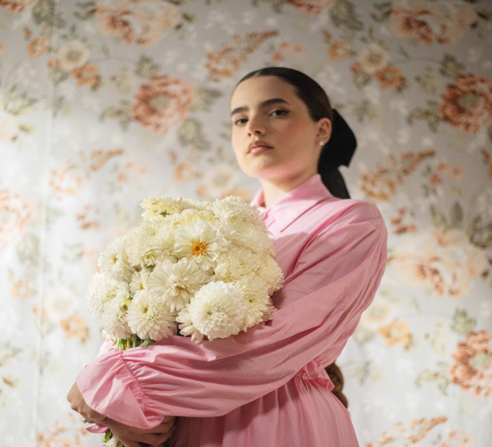 Camila Fernández destapa su pasión por el mariachi con “Dime qué se siente”