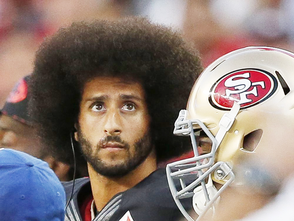 Colin Kaepernick, ex de 49ers, se ofrece a los Jets para sustituir a Aaron Rodgers