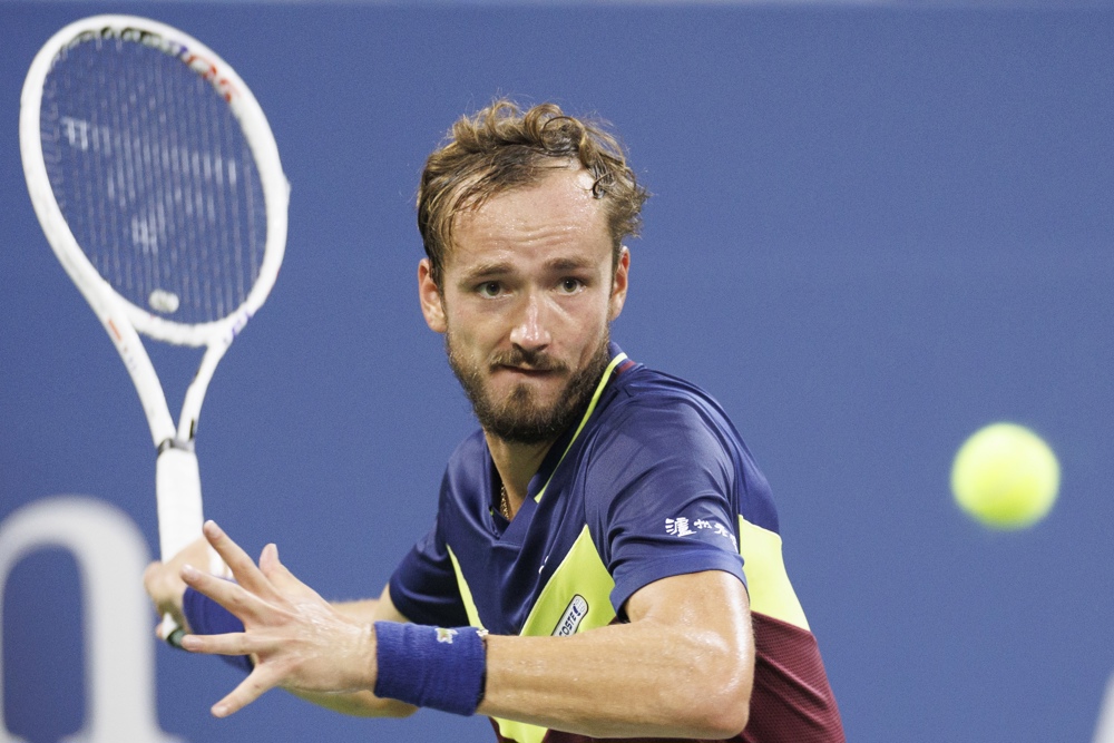 Medvedev funde a De Miñaur y se asoma a una posible semifinal contra Alcaraz
