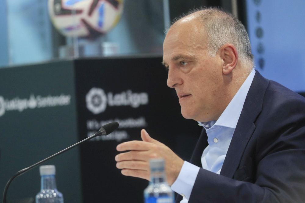 Tebas lamenta que la “película” de Messi con el fútbol español tuviera un “final triste”