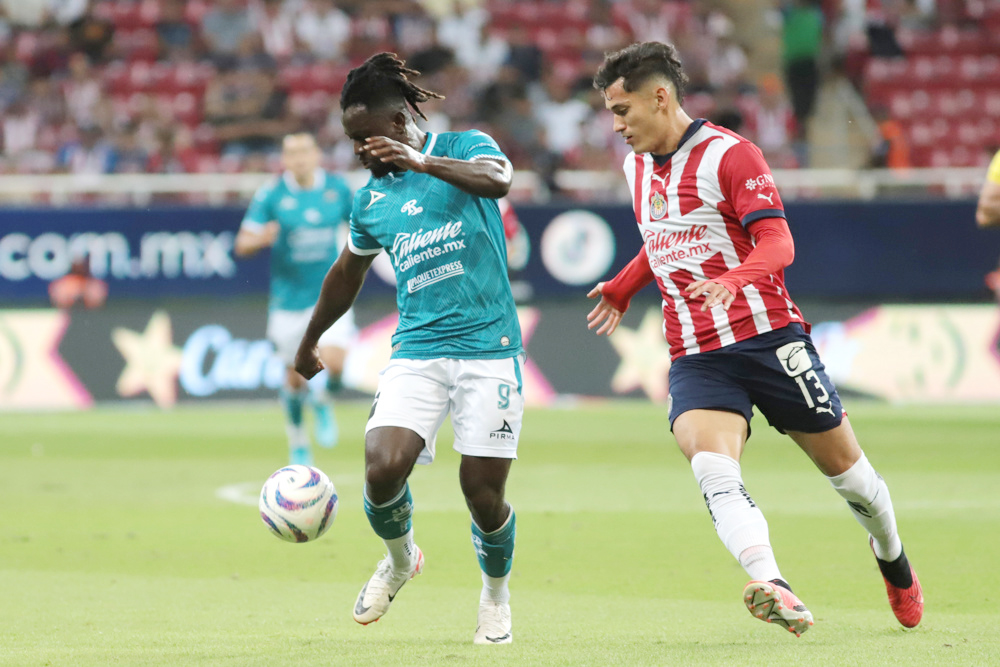 Mazatlán vence a Guadalajara, que confirma su mala racha