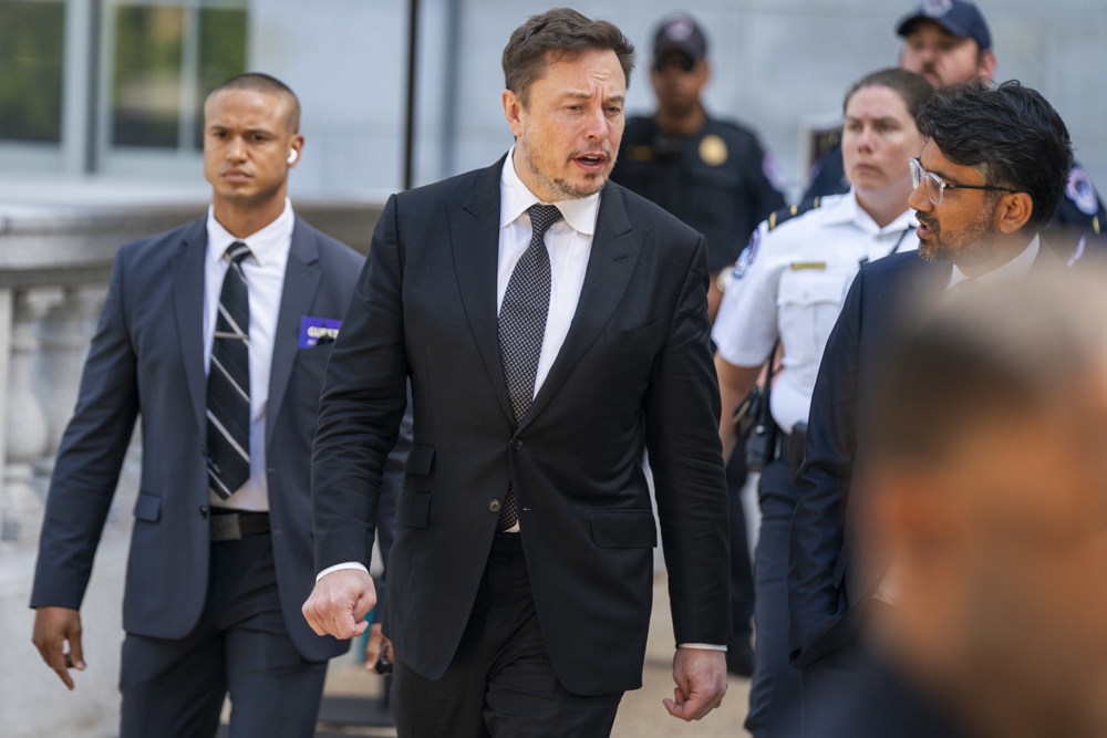 Musk y Zuckerberg coinciden en la necesidad de regular la inteligencia artificial