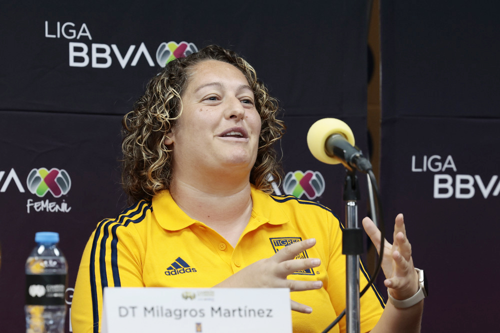 El Tigres UANL de la entrenadora española Milagros Martínez vence a León y sigue de líder