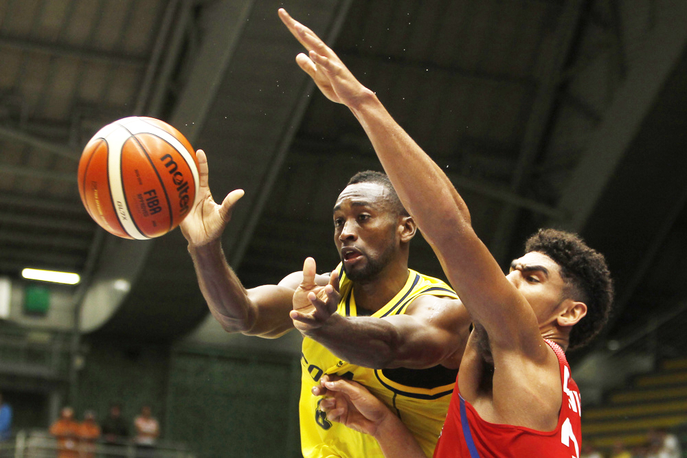 Talentos como el colombiano Michael Jackson potencian el baloncesto del Pacífico mexicano