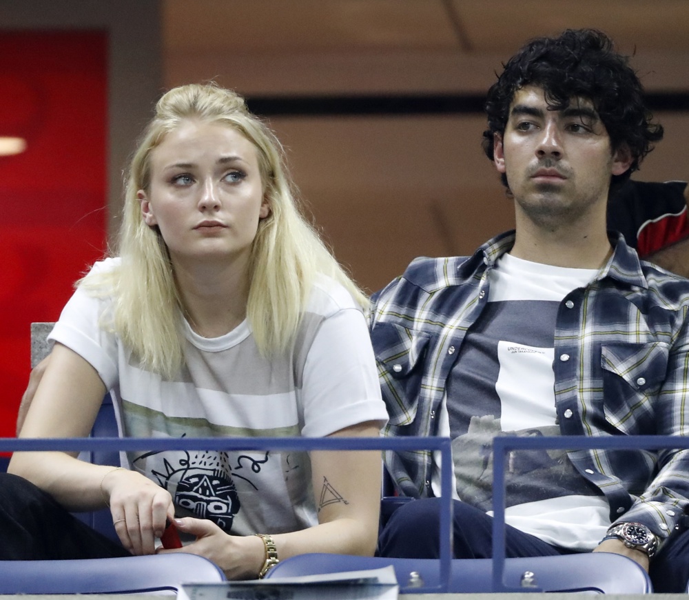 El cantante Joe Jonas presentó una solicitud de divorcio de la actriz Sophie Turner