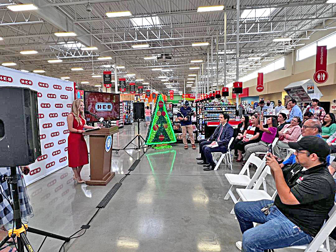 McAllen Holiday Parade celebra estrellas y tradiciones legendarias