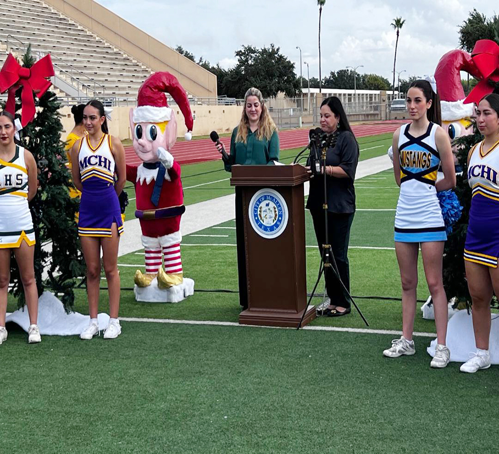 McAllen Holiday Parade celebra asociación de 10 años con McAllen I.S.D.