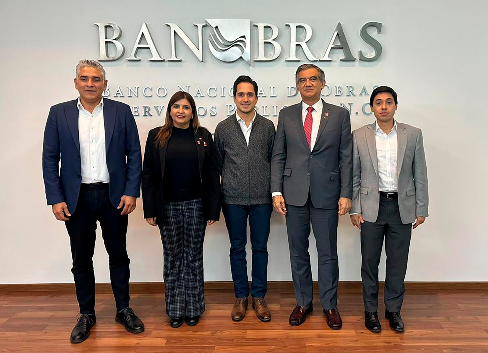 Presentan proyectos ante BANOBRAS, para transformar transporte en Tamaulipas
