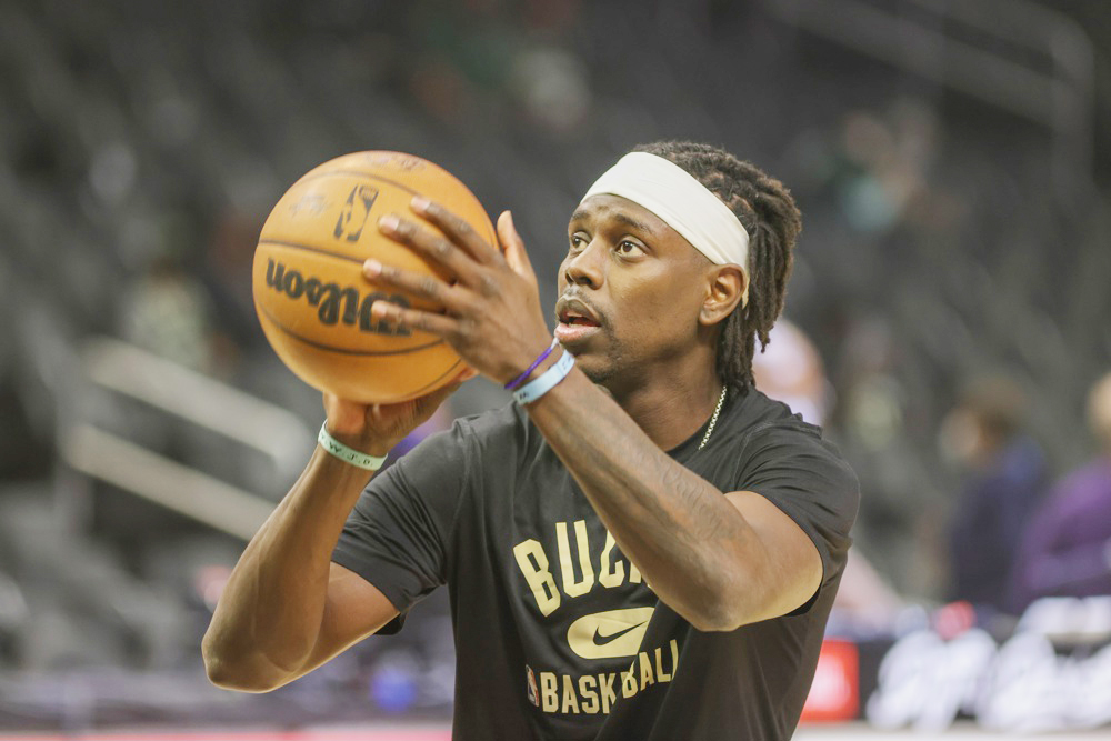 Los Celtics fichan a Jrue Holiday y envían a Robert Williams y Brogdon a Portland