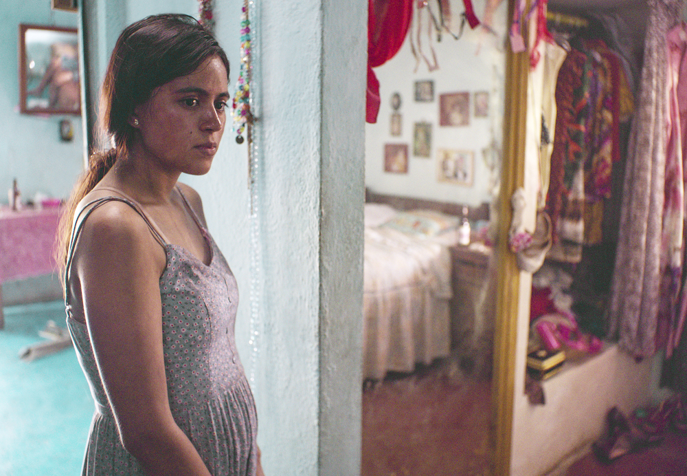 Mexicana Elisa Miller se obsesionó con novela en la que se basa “Temporada de Huracanes”