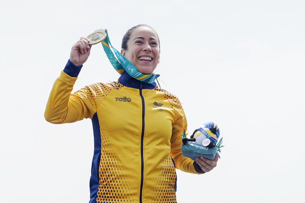 La ciclista colombiana de BMX Mariana Pajón gana su tercer oro panamericano