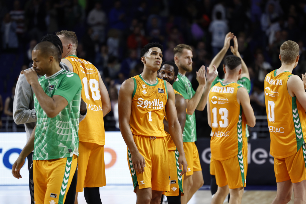 La corporación mexicana Conglomerado Xoy compra la sección de baloncesto del Real Betis