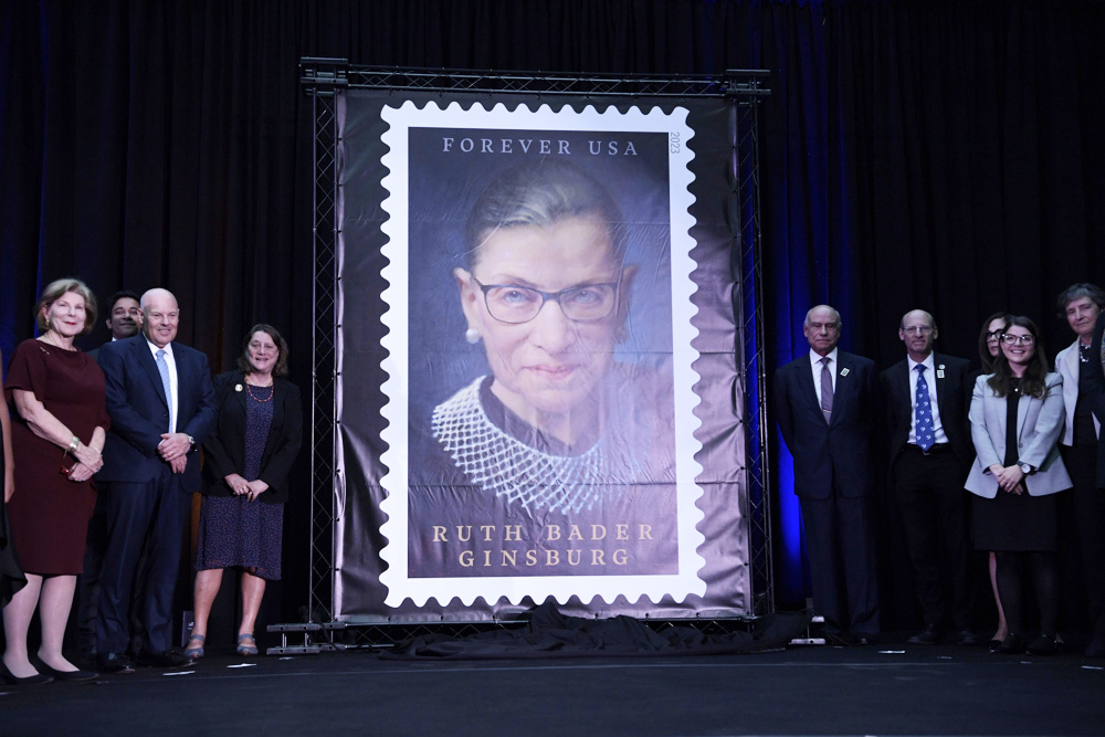 El Servicio Postal de EE.UU. conmemora con un sello a la jueza Ruth Bader Ginsburg
